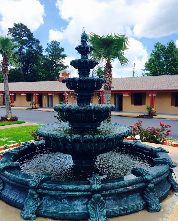 Deluxe Inn - Savannah Exterior photo